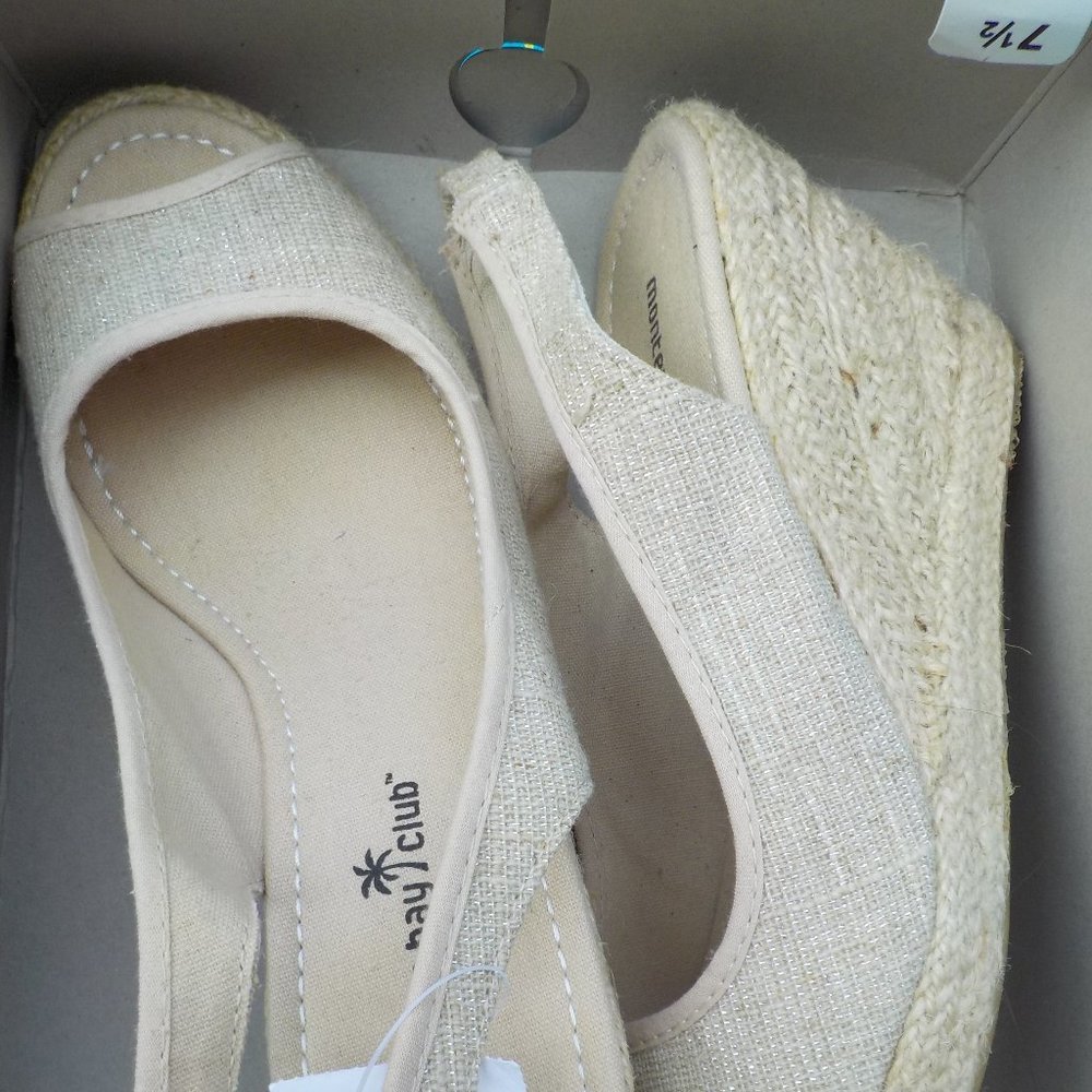 Montego Bay Club Espadrille Sandals Beige w/Silver  NEW SZ 7 1/2